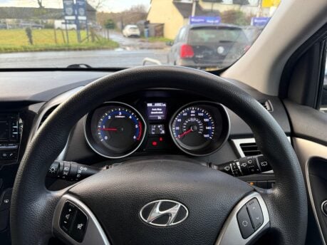 Hyundai i30 1.6 CRDi Blue Drive Classic Euro 5 (s/s) 5dr 12