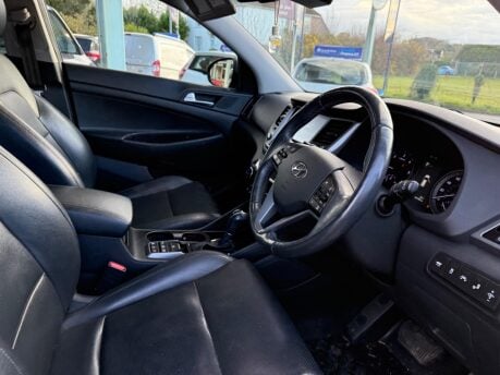 Hyundai TUCSON 1.7 CRDi Blue Drive Premium SE DCT Euro 6 (s/s) 5dr 10