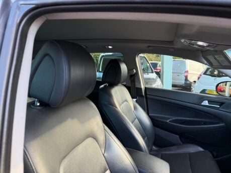Hyundai TUCSON 1.7 CRDi Blue Drive Premium SE DCT Euro 6 (s/s) 5dr 11