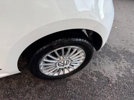 Volkswagen Up 1.0 Move up! Euro 5 3dr 21