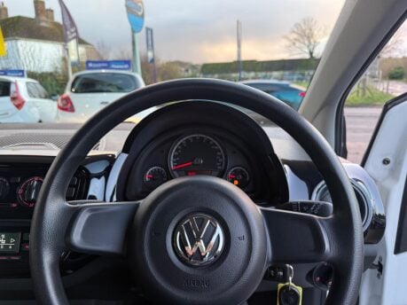 Volkswagen Up 1.0 Move up! Euro 5 3dr 29