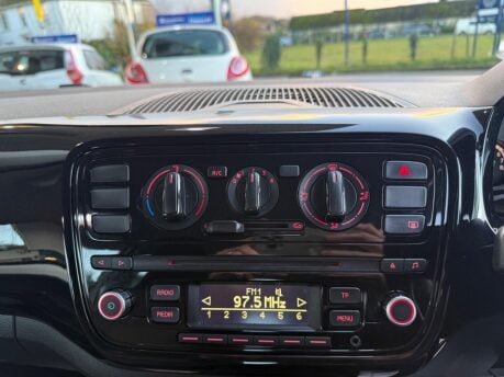Volkswagen Up 1.0 Move up! Euro 5 3dr 23