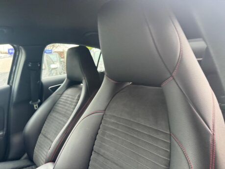 Mercedes-Benz A Class 1.5 A180d AMG Line (Executive) 7G-DCT Euro 6 (s/s) 5dr 29