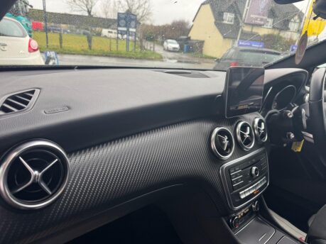 Mercedes-Benz A Class 1.5 A180d AMG Line (Executive) 7G-DCT Euro 6 (s/s) 5dr 31