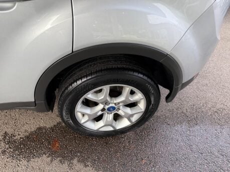 Ford Kuga 2.0 TDCi Zetec 2WD Euro 5 5dr 20