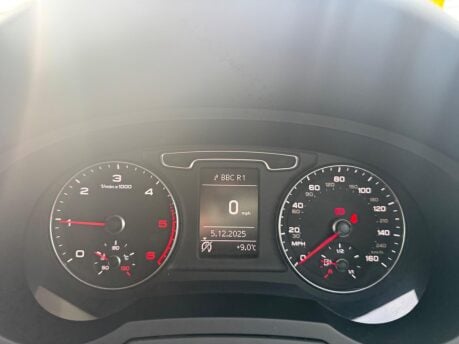 Audi Q3 2.0 TDI SE S Tronic quattro Euro 5 (s/s) 5dr 8