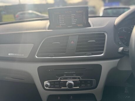 Audi Q3 2.0 TDI SE S Tronic quattro Euro 5 (s/s) 5dr 10