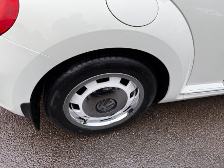 Volkswagen Beetle 1.2 TSI Design DSG Euro 5 3dr 28