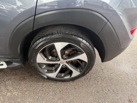 Hyundai TUCSON 1.7 CRDi Blue Drive Premium SE DCT Euro 6 (s/s) 5dr 24