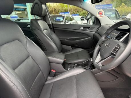Hyundai TUCSON 1.7 CRDi Blue Drive Premium SE DCT Euro 6 (s/s) 5dr 15