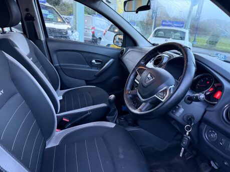 Dacia Logan 1.5 Blue dCi Comfort Euro 6 (s/s) 5dr 9