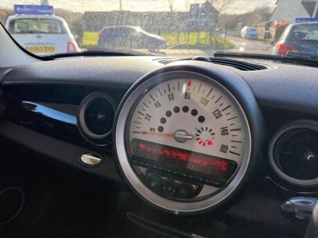 Mini Clubman 1.6 Cooper D Euro 5 (s/s) 5dr 11