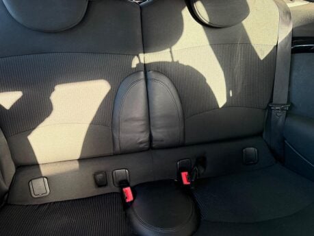 Mini Clubman 1.6 Cooper D Euro 5 (s/s) 5dr 10