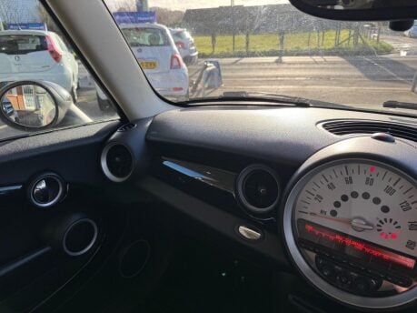 Mini Clubman 1.6 Cooper D Euro 5 (s/s) 5dr 8