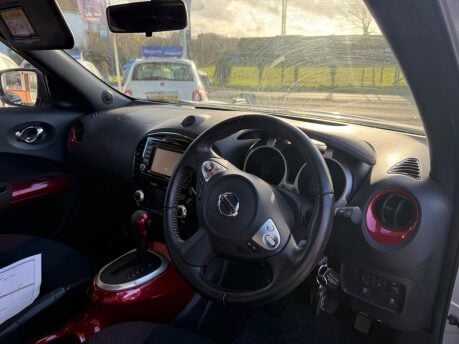 Nissan Juke 1.6 Acenta Premium XTRON Euro 6 5dr 9