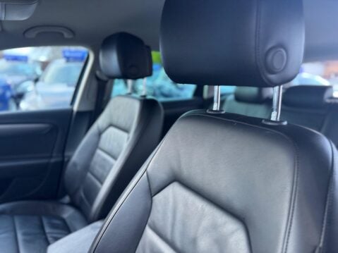 Volkswagen Passat 2.0 TDI BlueMotion Tech Executive Euro 5 (s/s) 5dr 28