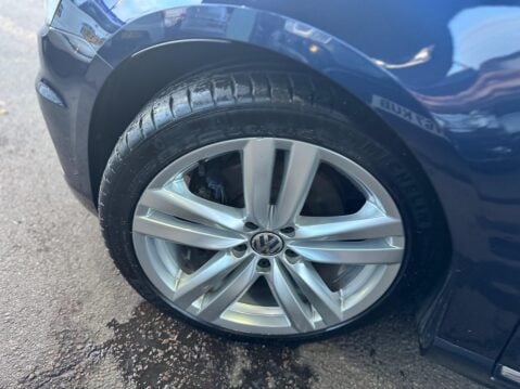 Volkswagen Passat 2.0 TDI BlueMotion Tech Executive Euro 5 (s/s) 5dr 17