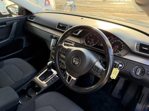 Volkswagen Passat 2.0 TDI BlueMotion Tech Highline DSG Euro 5 (s/s) 4dr 10