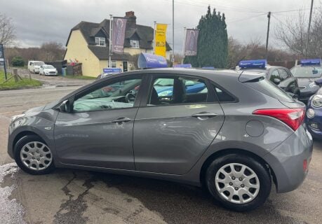 Hyundai i30 1.6 CRDi Blue Drive Classic Euro 5 (s/s) 5dr 4