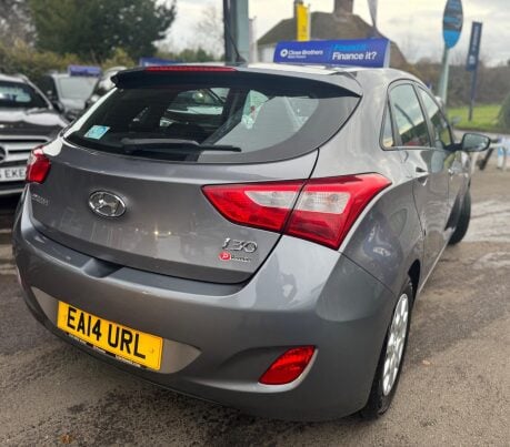 Hyundai i30 1.6 CRDi Blue Drive Classic Euro 5 (s/s) 5dr 7