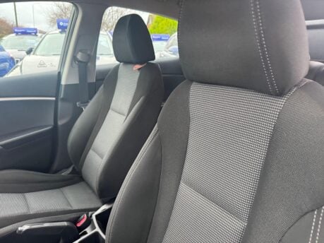 Hyundai i30 1.6 CRDi Blue Drive Classic Euro 5 (s/s) 5dr 28