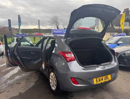 Hyundai i30 1.6 CRDi Blue Drive Classic Euro 5 (s/s) 5dr 32