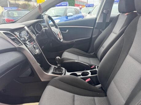 Hyundai i30 1.6 CRDi Blue Drive Classic Euro 5 (s/s) 5dr 29