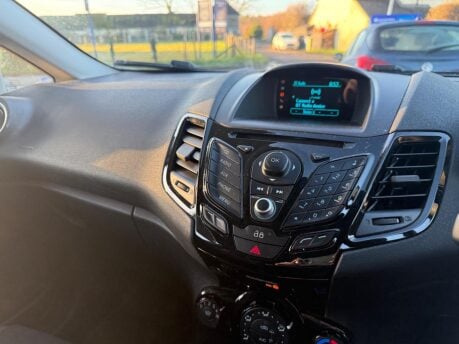 Ford Fiesta 1.25 Zetec Euro 5 5dr 14