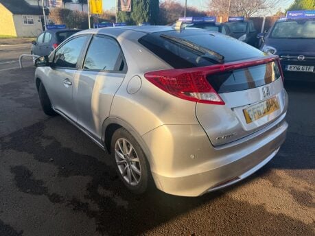 Honda Civic 1.8 i-VTEC ES-T Auto Euro 5 5dr 4