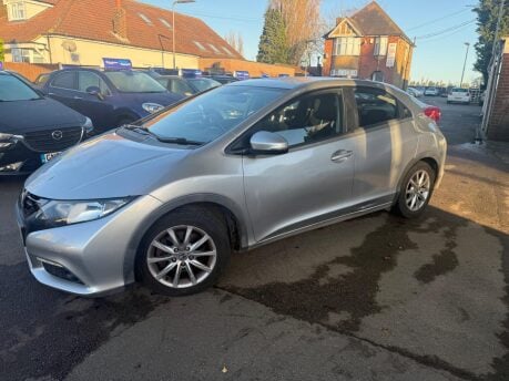 Honda Civic 1.8 i-VTEC ES-T Auto Euro 5 5dr 2