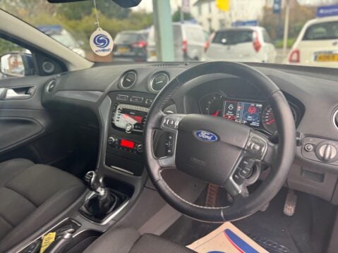 Ford Mondeo 2.0 TDCi Titanium Euro 5 5dr 26