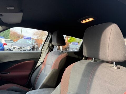 Nissan Juke 1.6 Acenta Premium XTRON Euro 6 5dr 38