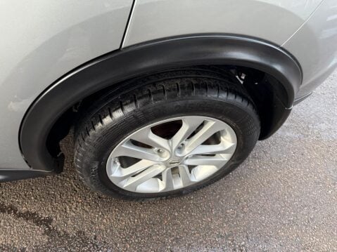 Nissan Juke 1.6 Acenta Premium XTRON Euro 6 5dr 29