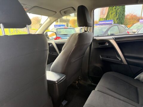 Toyota Rav4 2.0 D-4D Icon 4WD Euro 5 (s/s) 5dr 19