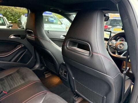 Mercedes-Benz GLA 2.1 GLA200d AMG Line (Premium Plus) Euro 6 (s/s) 5dr 21