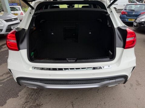Mercedes-Benz GLA 2.1 GLA200d AMG Line (Premium Plus) Euro 6 (s/s) 5dr 35