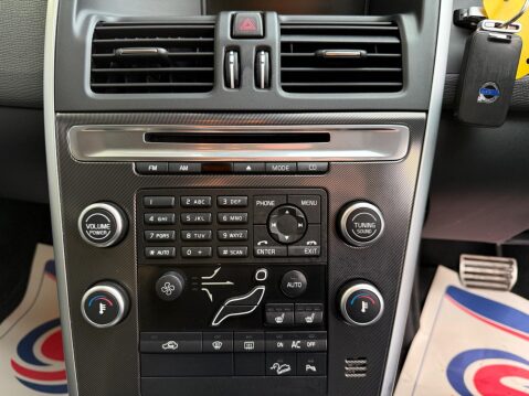 Volvo XC60 2.4 D5 R-Design Geartronic AWD Euro 5 5dr 27