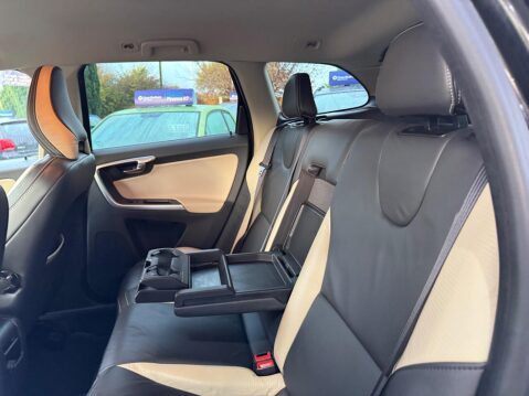 Volvo XC60 2.4 D5 R-Design Geartronic AWD Euro 5 5dr 35