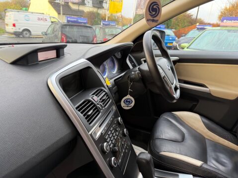 Volvo XC60 2.4 D5 R-Design Geartronic AWD Euro 5 5dr 36