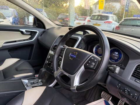 Volvo XC60 2.4 D5 R-Design Geartronic AWD Euro 5 5dr 23