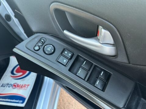 Honda Civic 1.8 i-VTEC ES-T Auto Euro 5 5dr 19