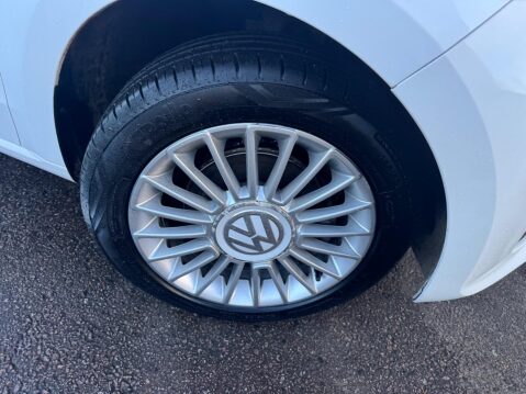 Volkswagen Up 1.0 High up! Euro 5 3dr 15