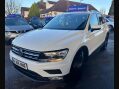 Volkswagen Tiguan 2.0 TDI BlueMotion Tech SE Navigation Euro 6 (s/s) 5dr 3