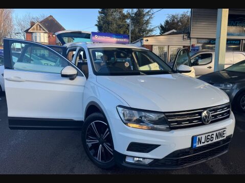 Volkswagen Tiguan 2.0 TDI BlueMotion Tech SE Navigation Euro 6 (s/s) 5dr 34