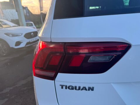 Volkswagen Tiguan 2.0 TDI BlueMotion Tech SE Navigation Euro 6 (s/s) 5dr 12