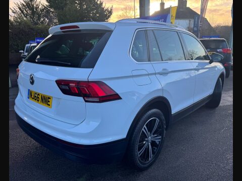 Volkswagen Tiguan 2.0 TDI BlueMotion Tech SE Navigation Euro 6 (s/s) 5dr 7