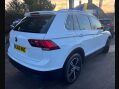 Volkswagen Tiguan 2.0 TDI BlueMotion Tech SE Navigation Euro 6 (s/s) 5dr 7