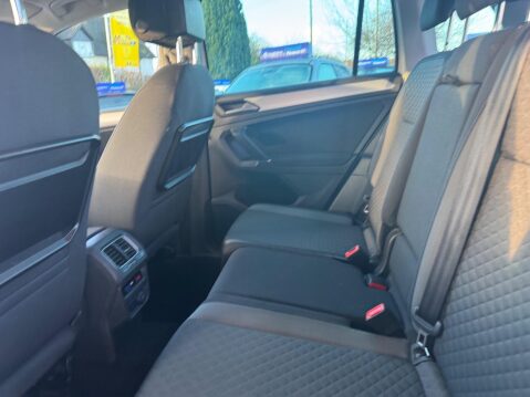 Volkswagen Tiguan 2.0 TDI BlueMotion Tech SE Navigation Euro 6 (s/s) 5dr 28