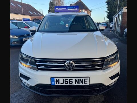 Volkswagen Tiguan 2.0 TDI BlueMotion Tech SE Navigation Euro 6 (s/s) 5dr 2