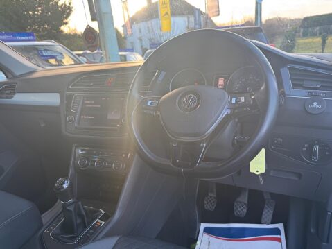 Volkswagen Tiguan 2.0 TDI BlueMotion Tech SE Navigation Euro 6 (s/s) 5dr 26